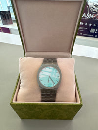 Montre Gucci 25H