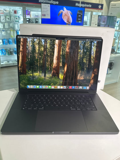 MacBook Pro 16 M4 Max