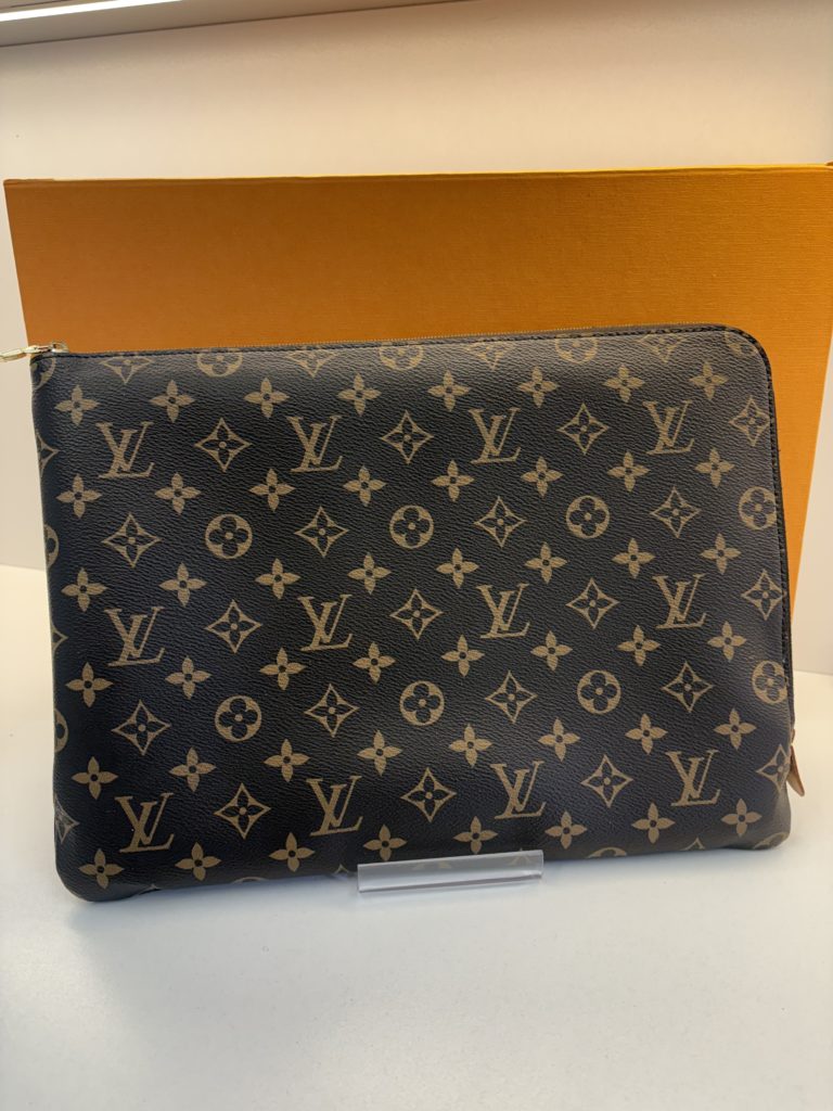Pochette Louis Vuitton Monogram