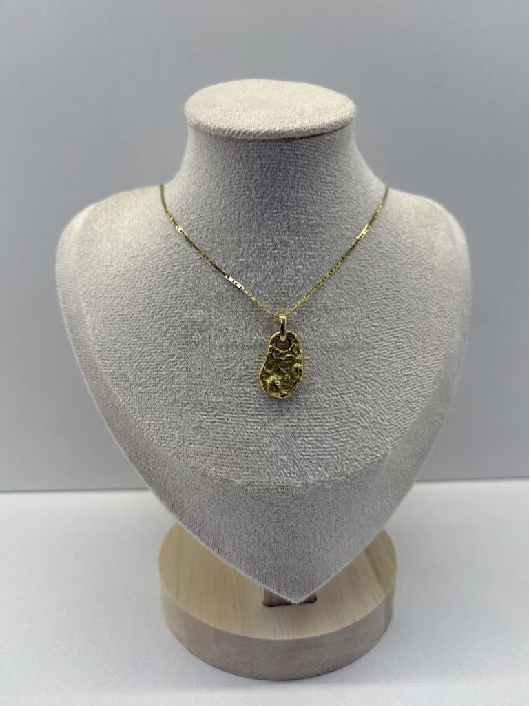 Collier en Or 18K Avec Pendentif 18K