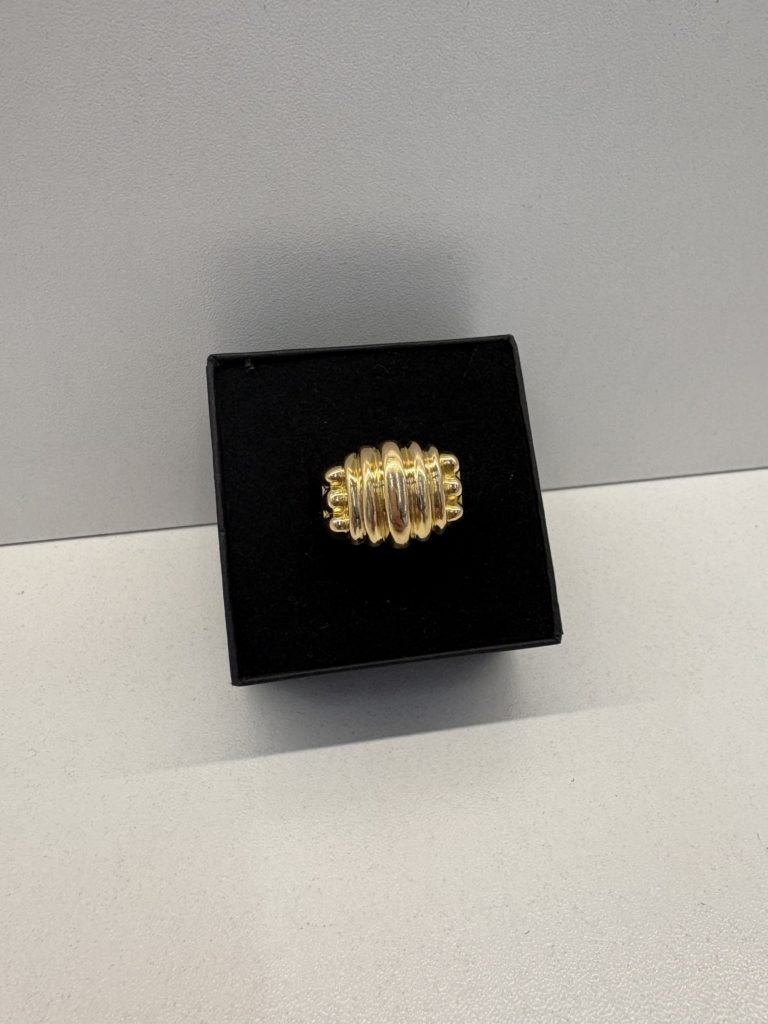 18CT Gold Ring