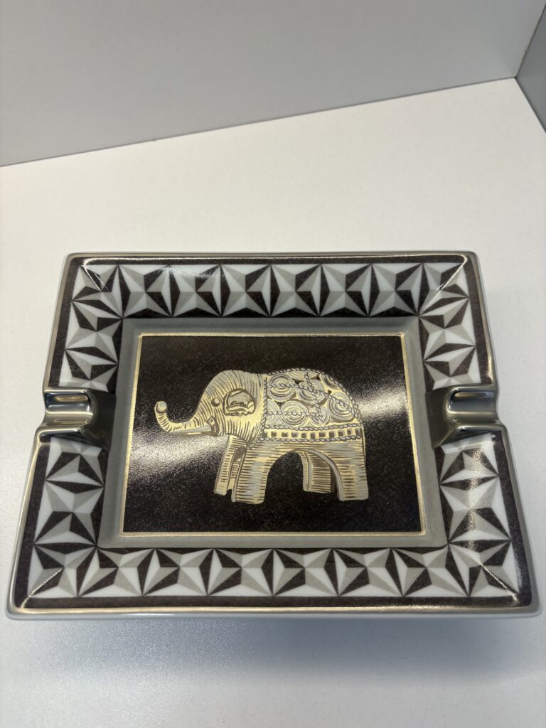 Cendrier Hermès en Porcelaine Motif Eléphant