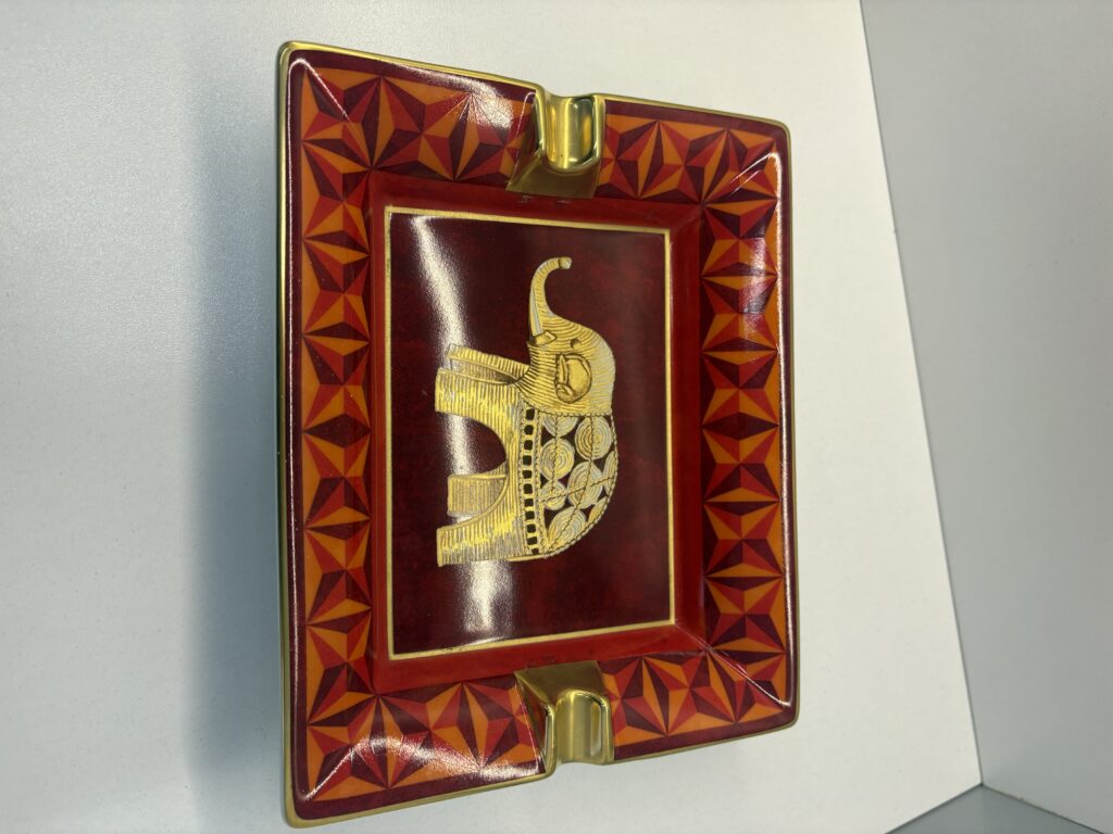 Cendrier Hermès en Porcelaine Motif Eléphant