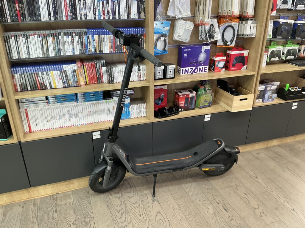 XIAOMI Scooter 6 Swiss Edition 20 km/h, 40km