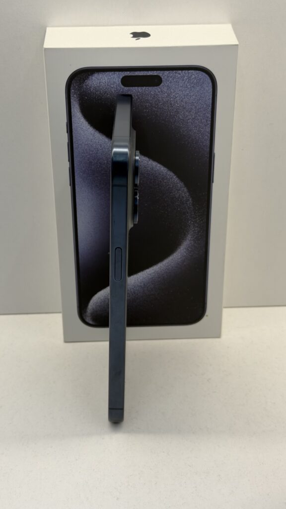 IPhone 15 Pro Max 256GB Premier utilisation:10/26